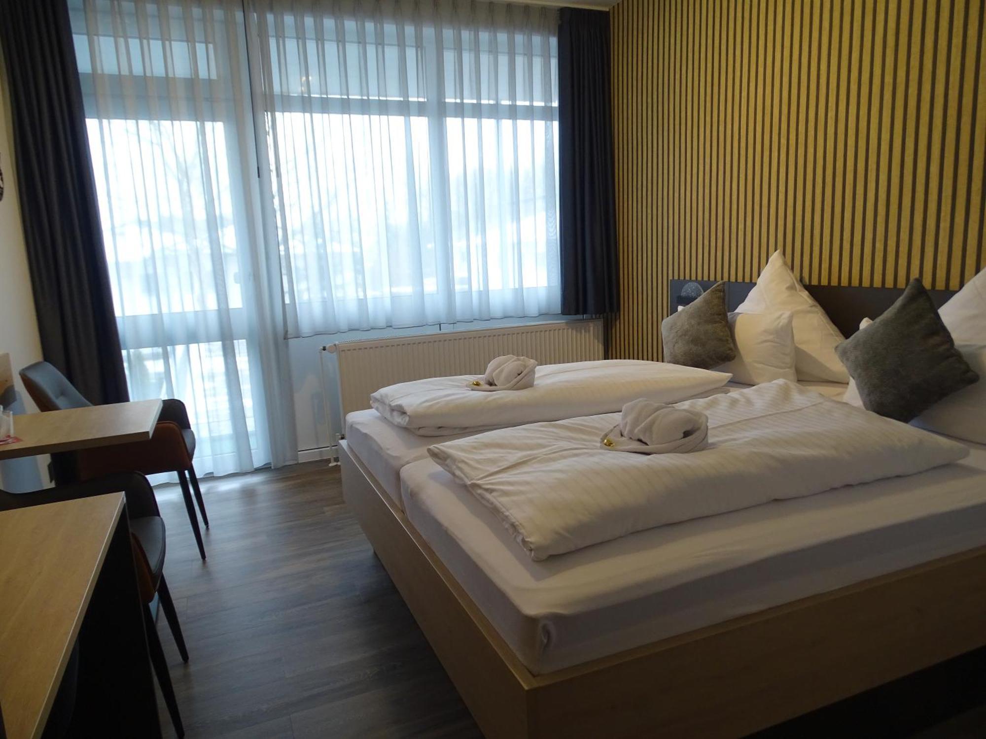 Hotel Zur Therme Erwitte ภายนอก รูปภาพ